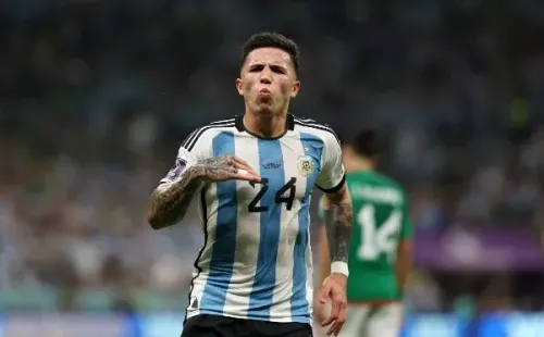 Enzo la rompió toda en el 2-0 de Argentina sobre México. ¿Lo veremos desde el arranque ante Polonia mañana? | Foto: Getty Images.