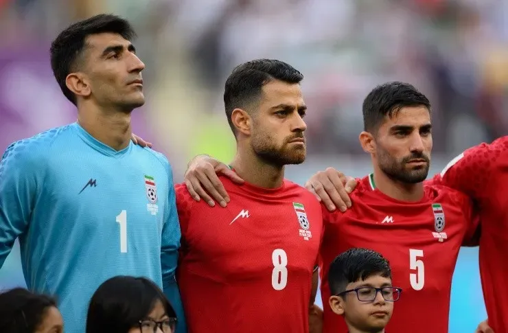Plantel de Irán no canta el himno nacional en Qatar 2022