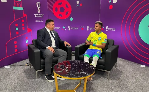 El mano a mano de Ronaldo y Rodrygo. Foto: FIFA.