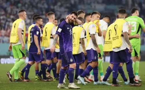 La cara de Messi lo dice todo: a Argentina y Leo les costó y sufrieron, pero están en octavos de final de Qatar 2022.