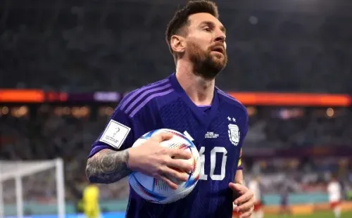 Lio Messi con bronca con el penal, pero feliz por el triunfo ante Polonia y clasificación de Argentina.