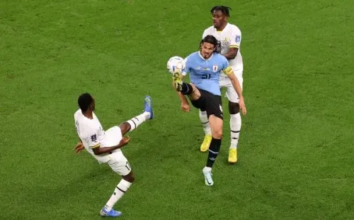Uruguay sentencia polémica eliminación en fase de grupos de Qatar 2022.