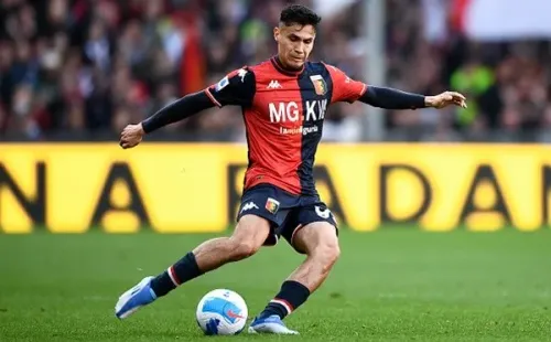 Pablo Galdames tiene los días contados en Genoa y el Rayo Vallecano aparece en el horizonte.