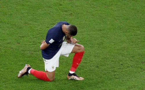 Mbappé y su celebración tras marcarle a Polonia (Getty)