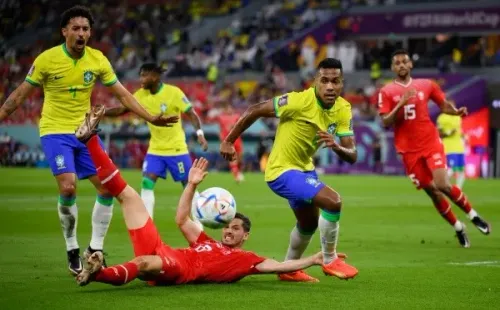 Alex Sandro apunta a volver ante Croacia en estos cuartos de final. | Foto: Getty Images.