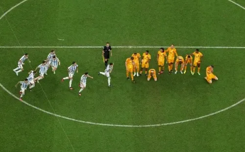 La alegría de Argentina y la desazón neerlandesa. | Foto: Getty Images.