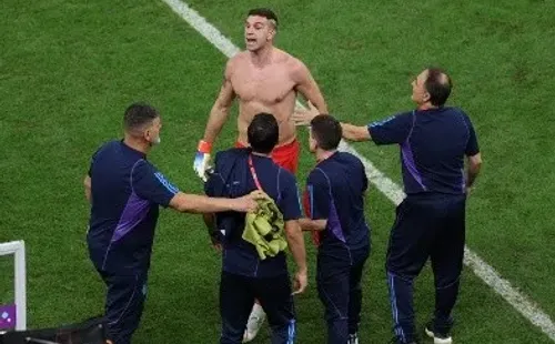 Dibu Martínez y la reacción que tuvo luego de que Argentina le ganara a Países Bajos. (Getty Images 2022).