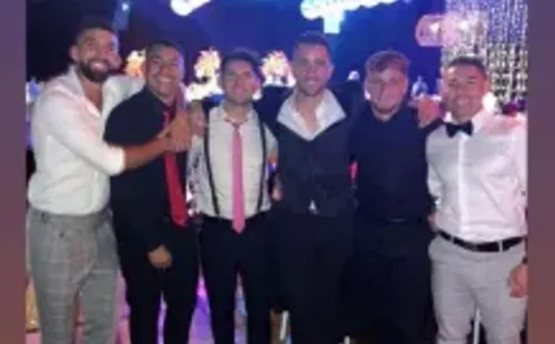 En la imagen los jugadores del plantel actual de Colo Colo que fueron al matrimonio de Matías Zaldivia. (Captura Instagram).