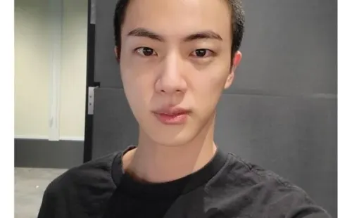 Jin vía Weverse