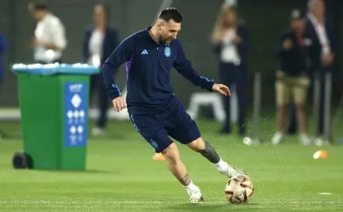 Messi en la última práctica de la selección en Qatar (Getty)