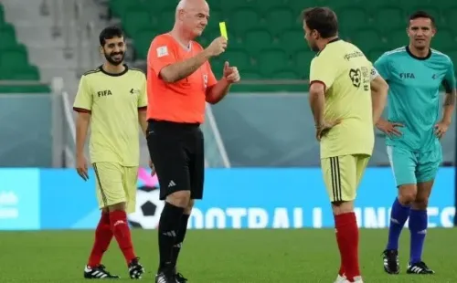 La amonestación al italiano. Foto: @Futbolcentroame