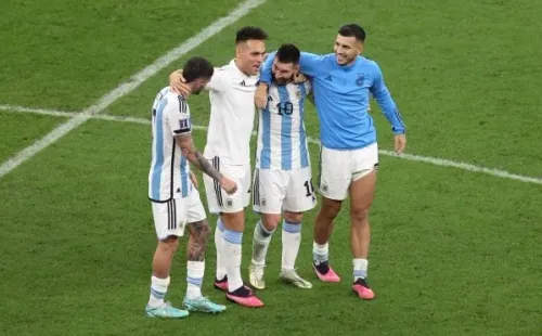 Messi celebra junto a sus compañeros la clasificación (Getty)