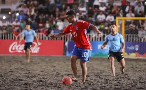 Chile dio batalla y venció a Uruguay en la playa de Iquique. | Foto: @LaRoja