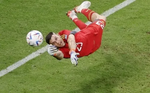 Emiliano Martínez fue una de las figuras de Argentina en el triunfo sobre Países Bajos y Croacia. | Foto: Getty Images.