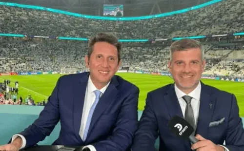 Juan Pablo Varsky, a la izquierda, acompañado de Gustavo Kuffner, la dupla de DSports en los partidos de Argentina. (Captura Instagram).