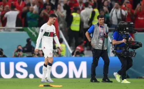 Cristiano Ronaldo abandonó entre lágrimas la cancha tras la eliminación de Portugal ante Marruecos. | Foto: Getty