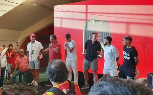 Pérez ya había participado de la presentación de refuerzos hace una semana. Foto: @ReporteArellano.