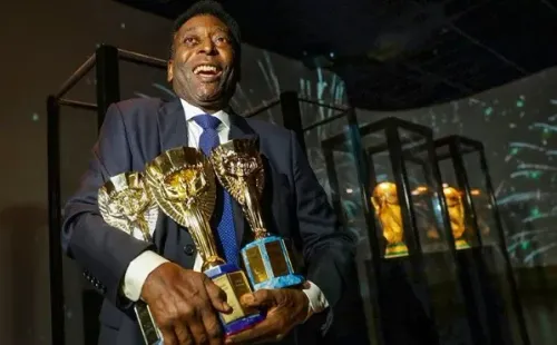 Pelé es el único jugador en ganar tres veces la Copa del Mundo de la FIFA. | Foto: Archivo.