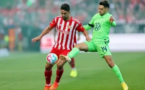 Josip Brekalo en acción por el Wolfsburgo de Alemania. Su poca continuidad en la Bundesliga de Alemania le impidió ser convocado al Mundial de Qatar. (Getty Images 2022).