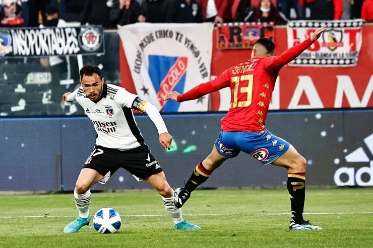 Gabriel Suazo deja Colo Colo luego de levantar la copa de campeón como capitán
