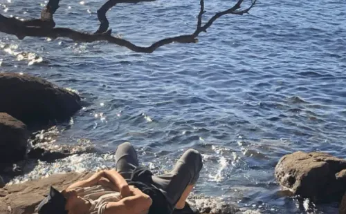 Marco Rojas tuvo un merecido descanso tras ser campeón con Colo Colo. Foto: Instagram @M_Rojas11