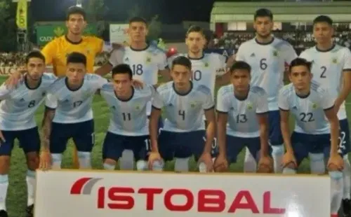 Solari con la camiseta 22, Enzo Fernández con la 17. | Foto: Achivo.