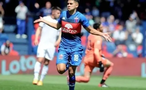Blas Armoa viene de anotar ocho goles en 16 partidos en la Liga de Argentina. | Foto: Archivo.