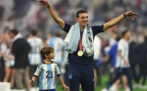 Scaloni celebra en Qatar el título del mundo (Getty)