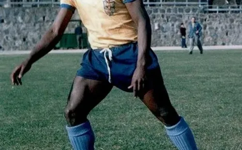 En el Mundial de Chile 62, Brasil entrenó en la cancha del Estadio de la Compañía Chilena de Tabacos en Valparaíso, con Pelé como la máxima estrella del orbe. | Foto: Archivo