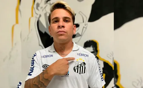 La camiseta 10 es utilizada por Yeferson Soteldo.