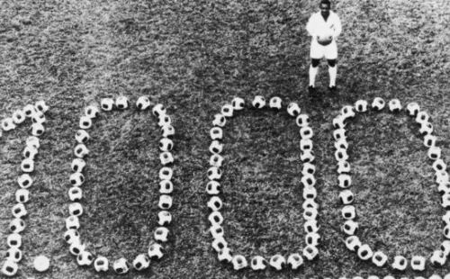 Pelé fue el primer jugado en superar la barrera de los mil goles. | Foto: Archivo.