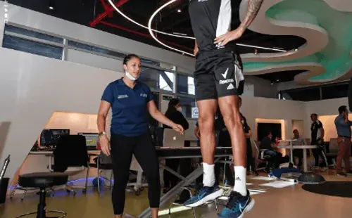 Juan Martín Lucero en el regreso de Colo Colo para afrontar la pretemporada para 2023. (Prensa Colo Colo).