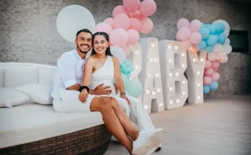 La pareja celebró la noticia con una fiesta. Foto:@Lulufotoschile / Instagram