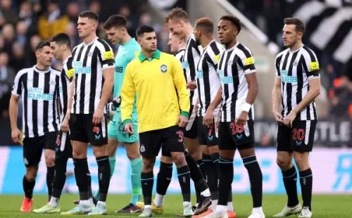 Bruno Guimarães en el minuto de silencio en honor a Pelé. (Getty Images 2022).