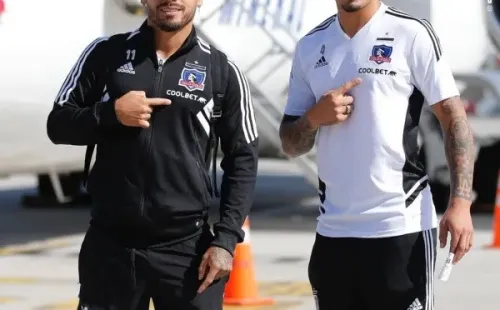 Saldivia con la número 4 antes de volar a Argentina para la pretemporada (Foto: Colo Colo)