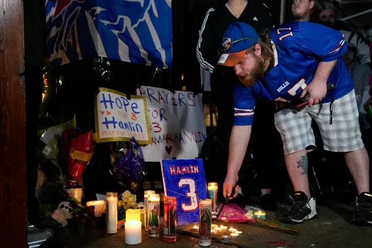 Fans de Buffalo Bulls envían apoyo a Damar Hamlin