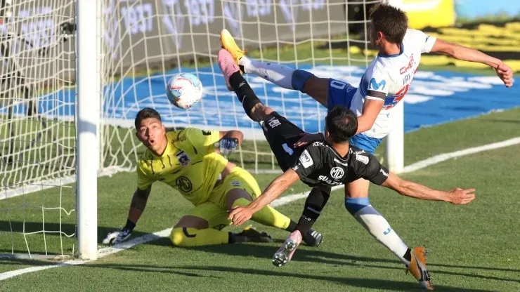 Colo Colo ganó tres ediciones de la Supercopa, una menos que Universidad Católica.    Foto: Agencia Uno