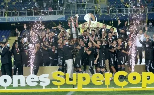 Colo Colo ganó la Supercopa el 2022 ante la UC en Concepción (Agencia Uno)