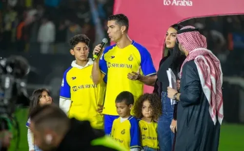 Cristiano Ronaldo recibirá 200 millones de euros (214,8 millones de dólares) por su contrato de dos años con el Al-Nassr. | Foto: Getty Images.