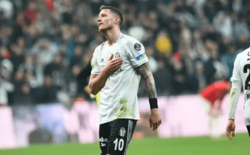 Wout Weghorst marcó un gol ante el Kasimpasa el 7 de enero y tuvo esta reacción que suena a despedida. (Getty Images 2023).