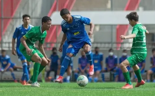 Joao de Assis Moreira juega como centrodelantero. | Foto: Instagram.