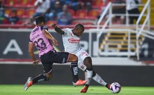 Castillo llega a Colo Colo para ocupar el puesto que dejó Gabriel Costa. | Foto: Getty Images.