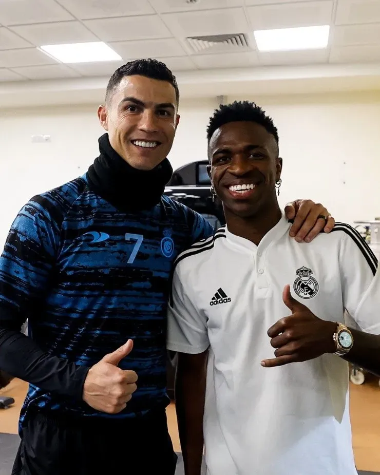 Cristiano Ronaldo y Vinícius Júnior