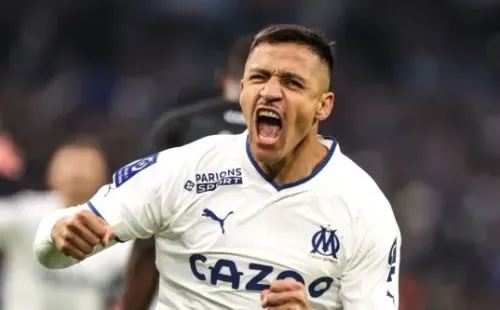 Alexis festeja su golazo para el Marsella contra Lorient. Tras el duelo lanzó palos. (Foto: Getty Images)
