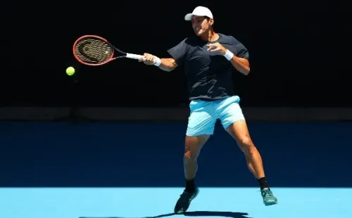 Garin ya entrenó en Melbourne Park de cara a su debut en el Australian Open. | Foto: Getty