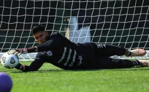 Villanueva se perderá el debut de Chile en el Sudamericano