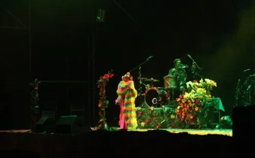 Las luces dominaron en el show de Bomba Estéreo. (Foto: Valentina Alfaro)