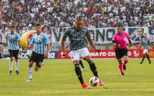 Leandro Benegas tuvo su debut en Colo Colo (Foto: Guille Salazar)