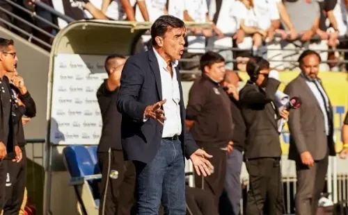 Quinteros asegura que Lucero actuó mal en su salida de Colo Colo (Agencia Uno)