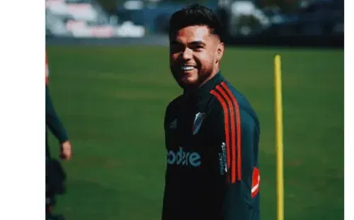 Paulo Díaz está recuperado y espera sumar minutos esta tarde.
